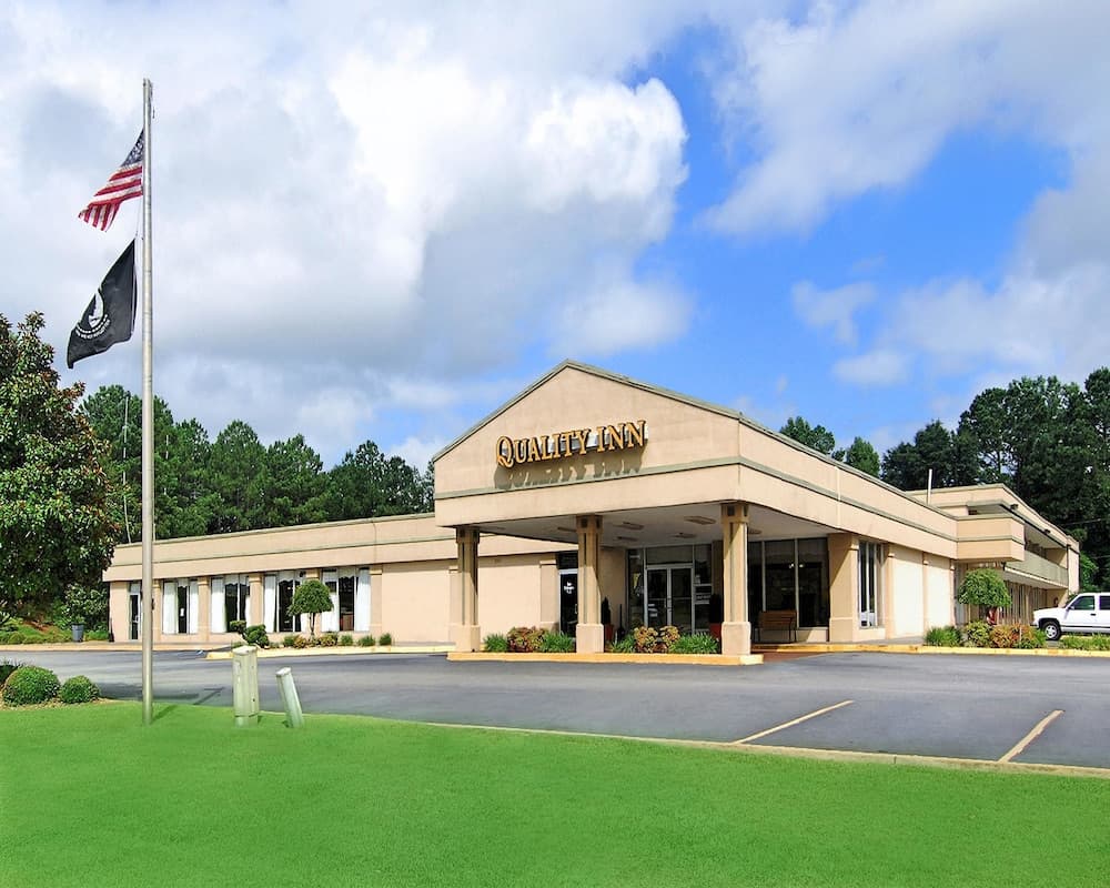 Quality Inn Americus main