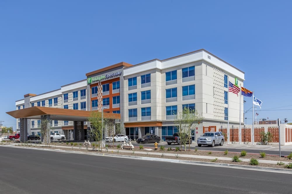 Holiday Inn Express & Suites Phoenix Dwtn - State