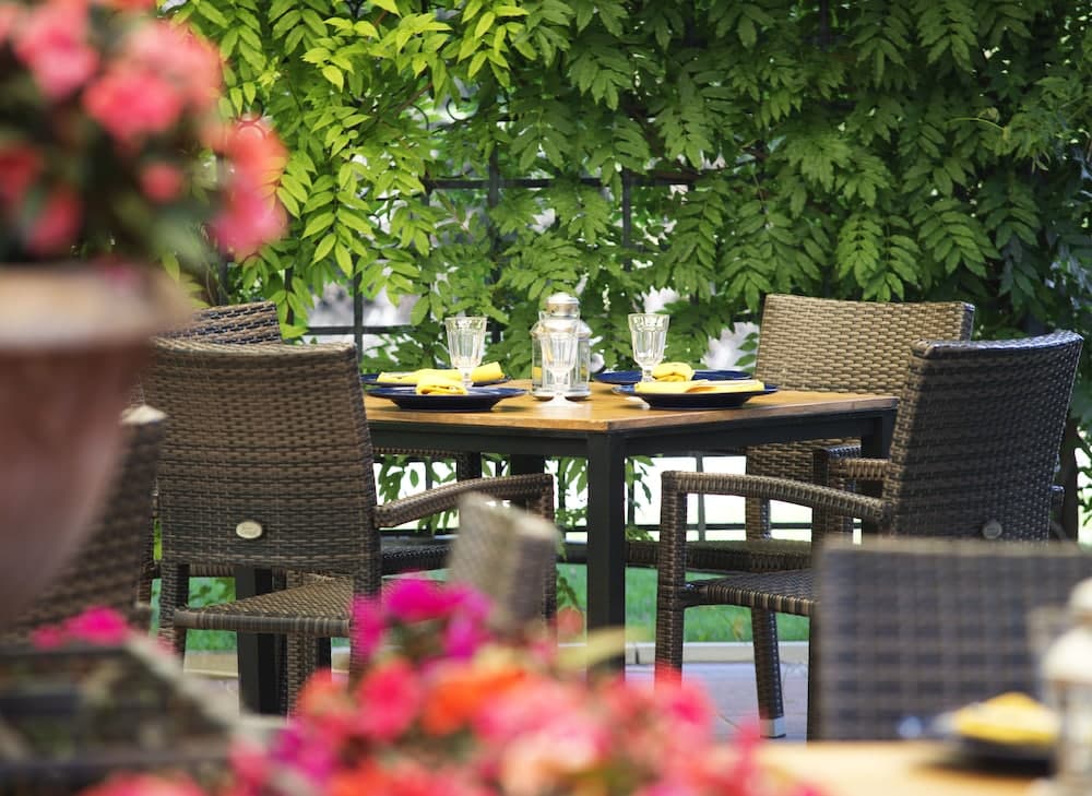 Expo Hotel Sofia main