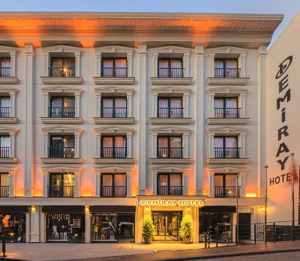 Demiray Hotel main