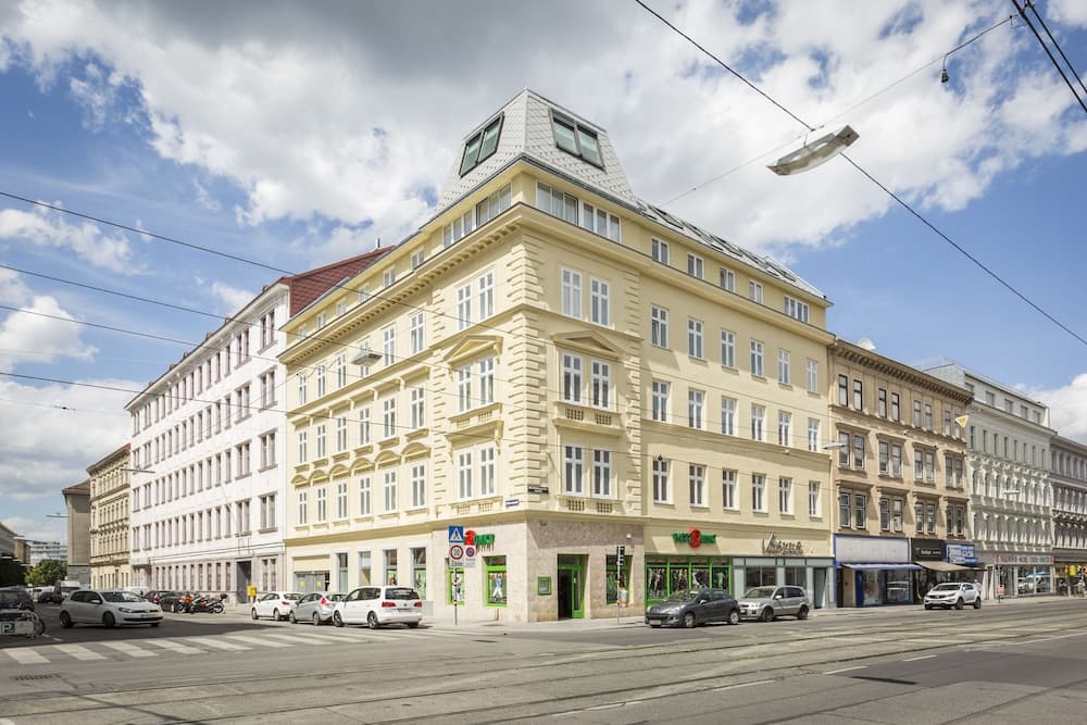 Vienna Grand Apartments City main