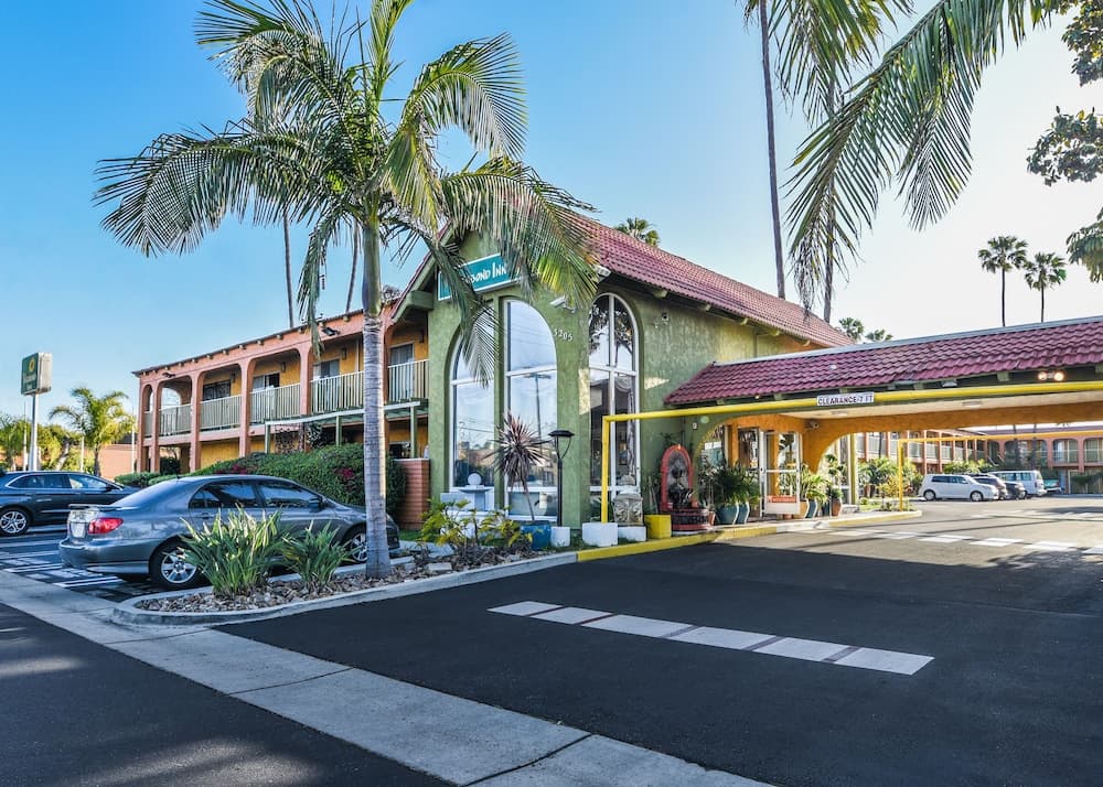 Vagabond Inn Costa Mesa main
