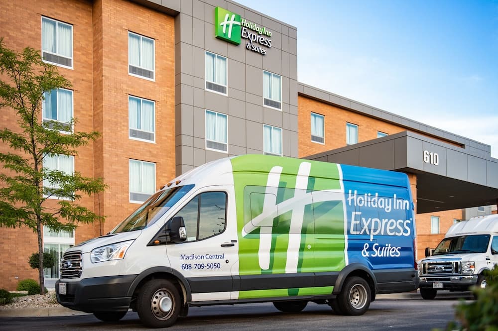 Holiday Inn Express And Suites Madison Central main