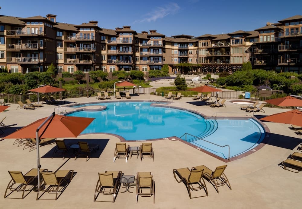The Cove Lakeside Resort