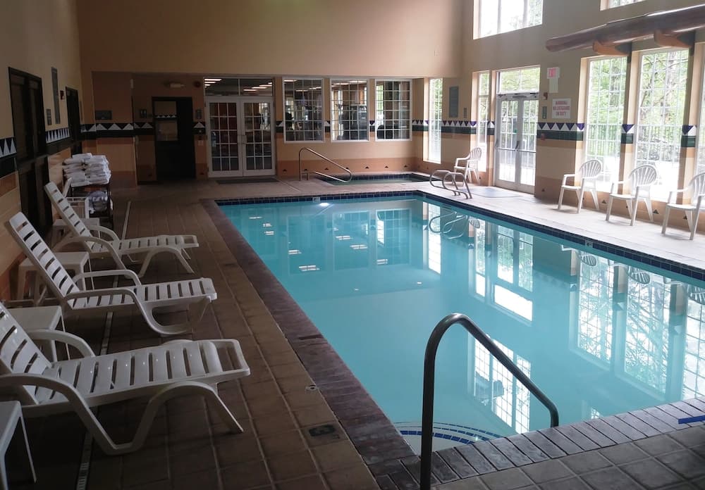 The Heathman Lodge main
