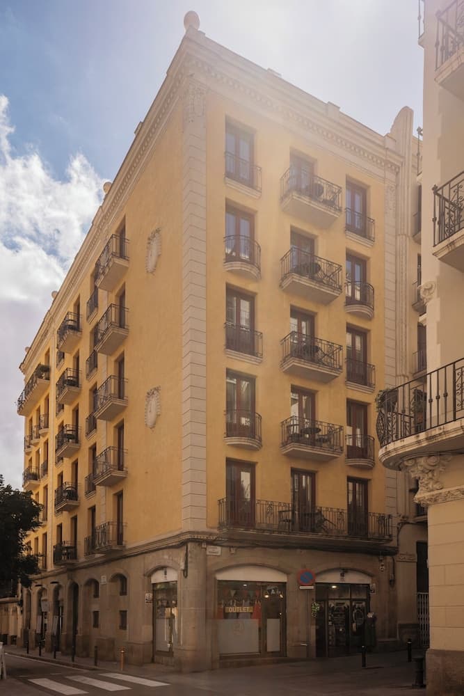 Barcelona Apartment Mila main