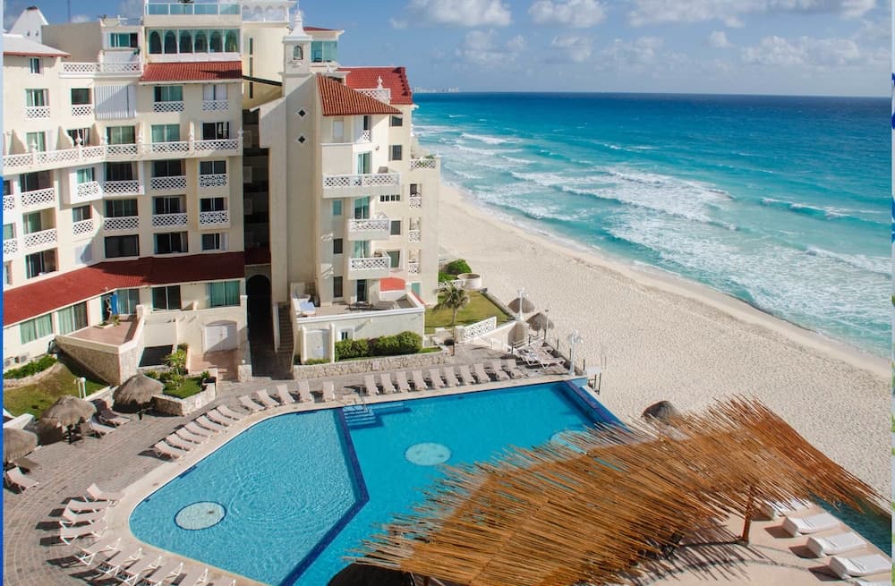 Bsea Cancun Plaza main