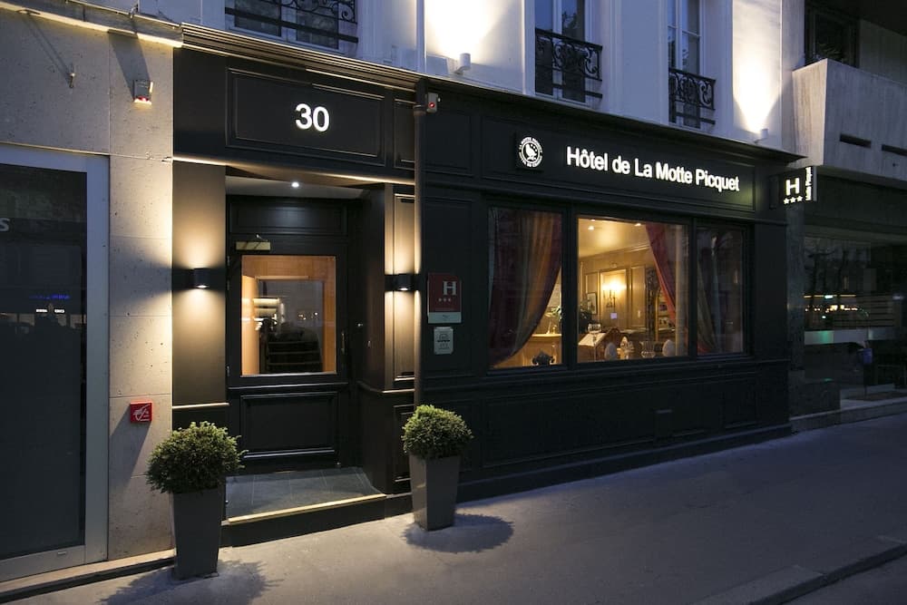 Hotel de la Motte Picquet main