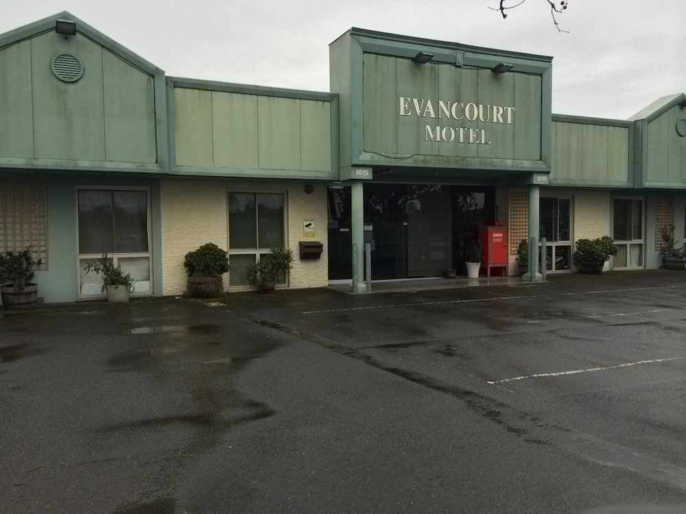 Evancourt Motel main