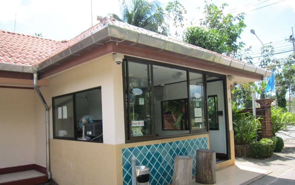 Oasis Resort main