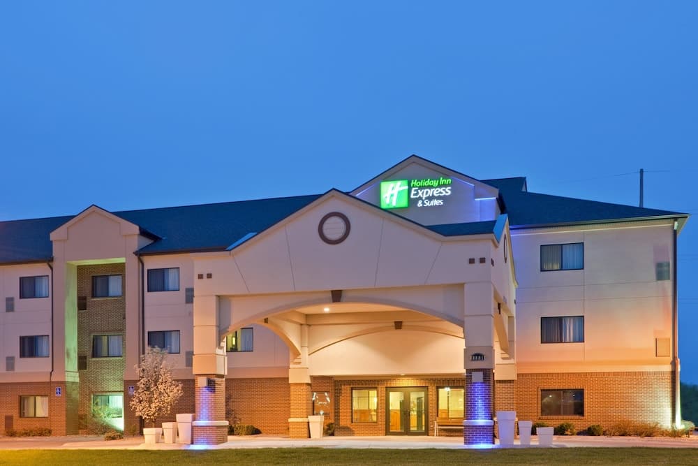 Holiday Inn Express And Suites Lincoln South main