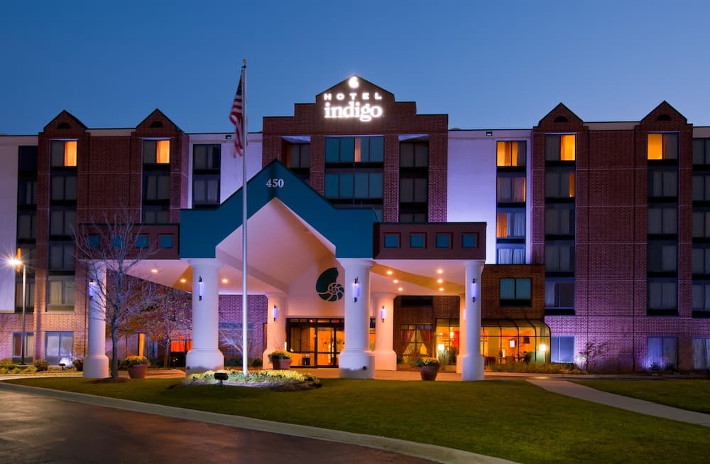 Hotel Indigo Chicago Vernon Hills main