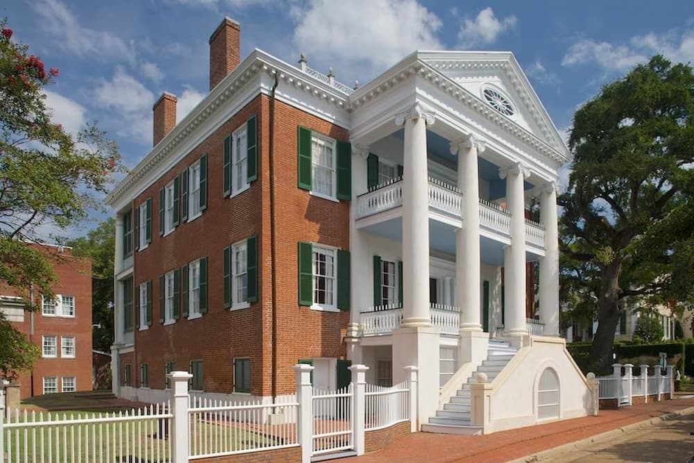 Choctaw Hall Bed And Breakfast