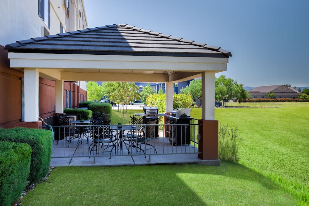 Candlewood Suites Medford main