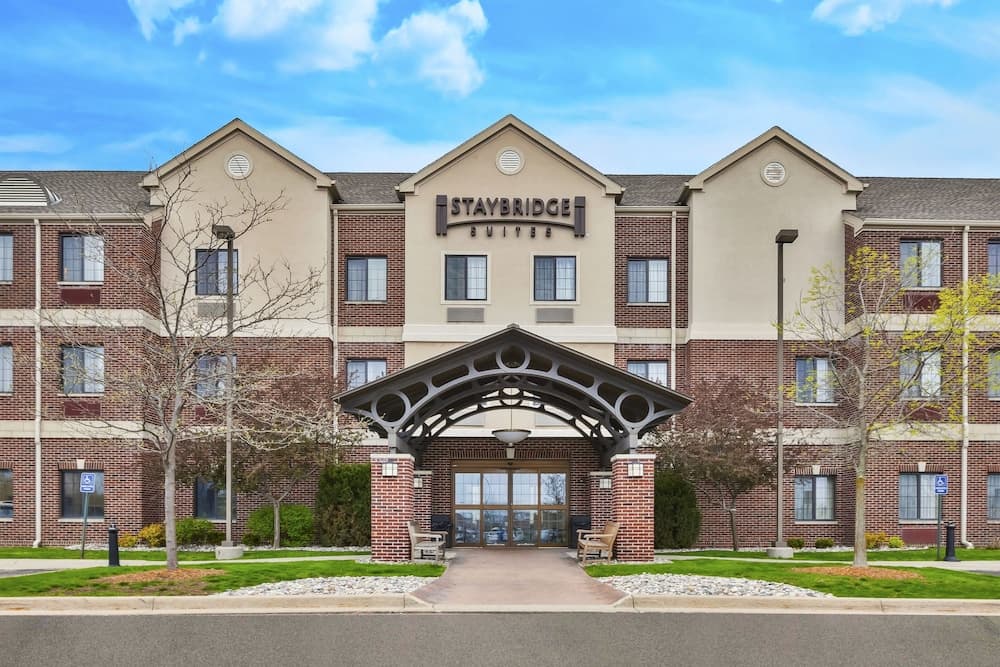Staybridge Suites Lansing-Okemos main