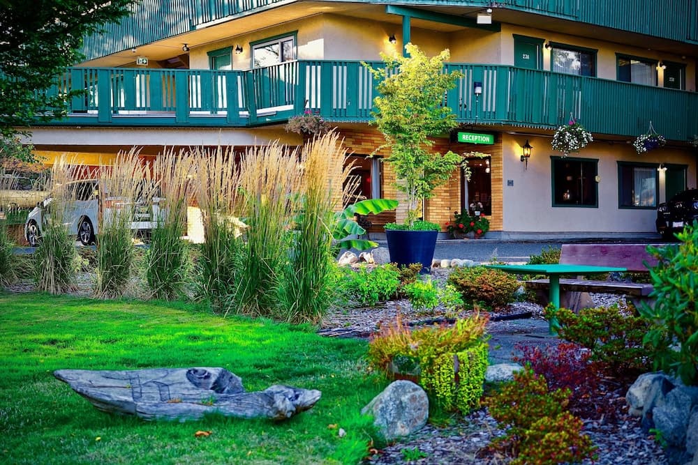 Robin Hood Motel Victoria main