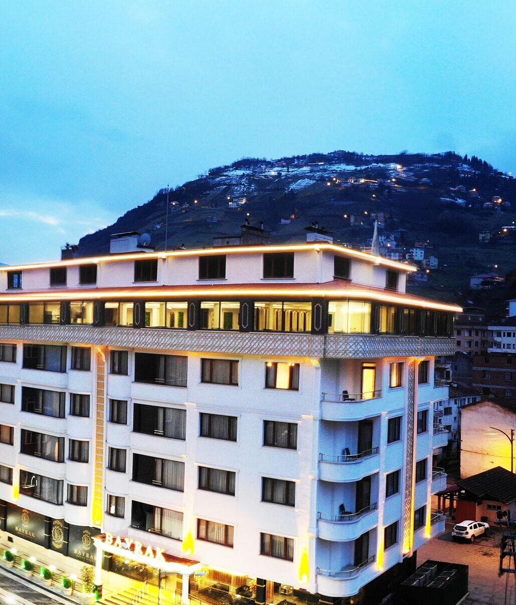 Bayrak Grand Hotel main