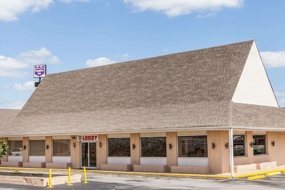 Knights Inn - Lebanon main