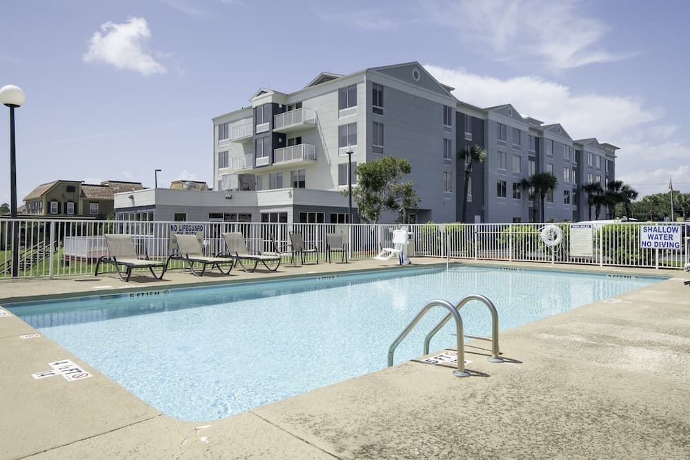 Holiday Inn Express And Suites N. Myrtle Beach Lit