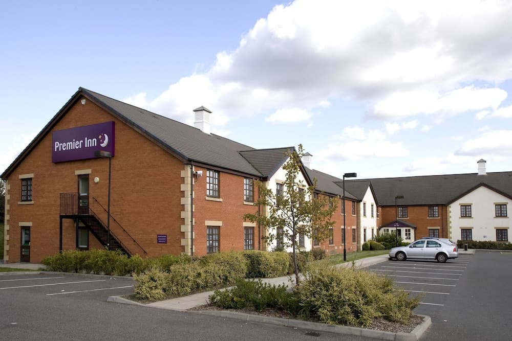 Premier Inn Waltham Abbey main
