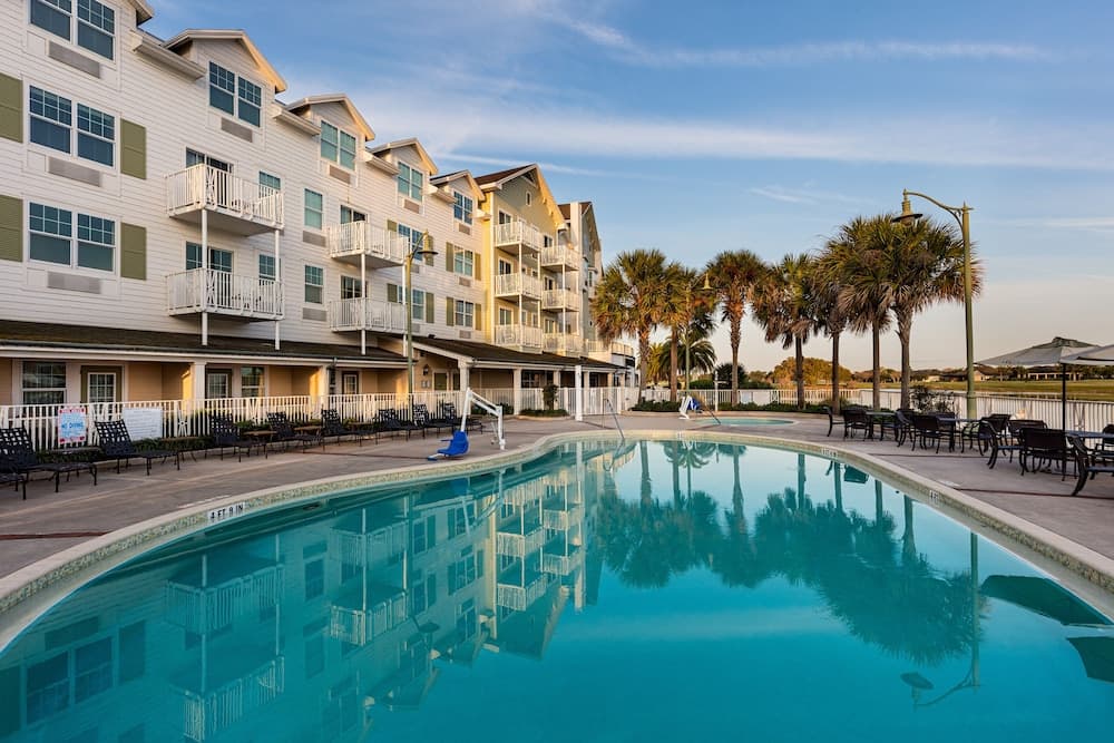 Waterfront Inn main
