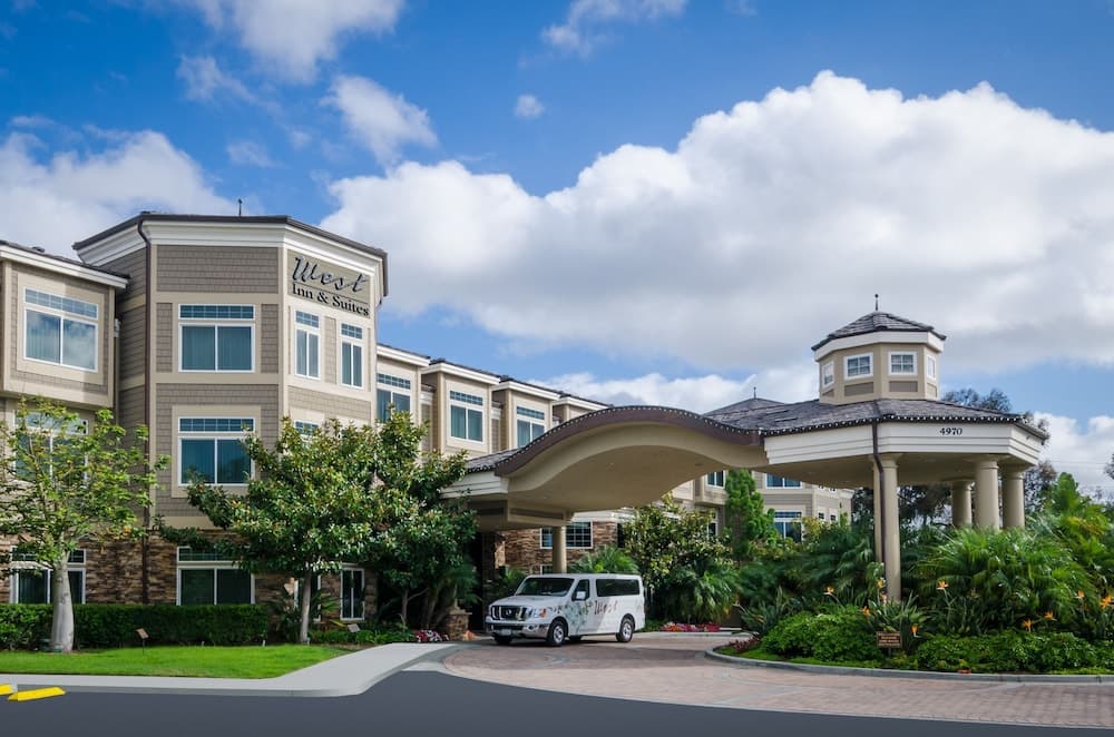 West Inn And Suites main