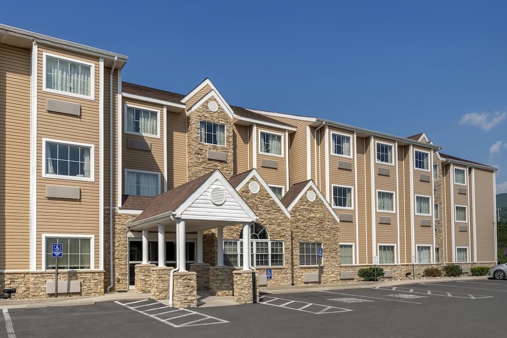 Surestay Plus Hotel By Best Western Keyser main