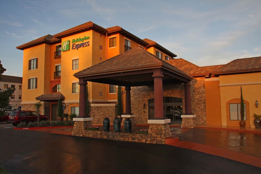 Holiday Inn Express & Suites El Dorado Hills main