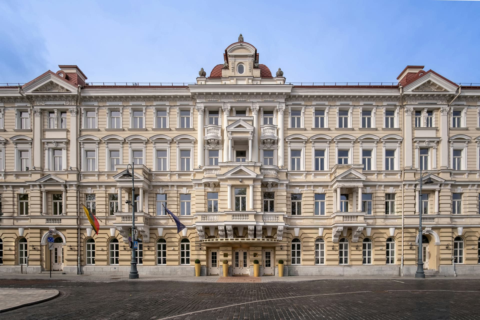 Grand Hotel Vilnius, Curio Collection by Hilton main