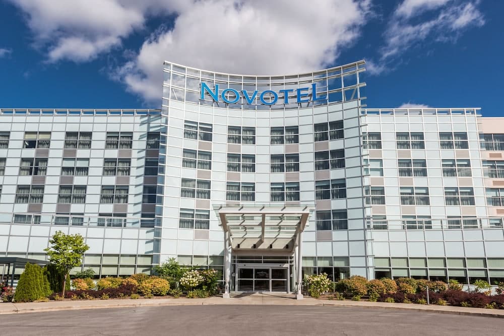 Novotel Montreal Airport main
