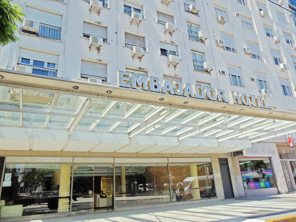 Embajador Hotel main