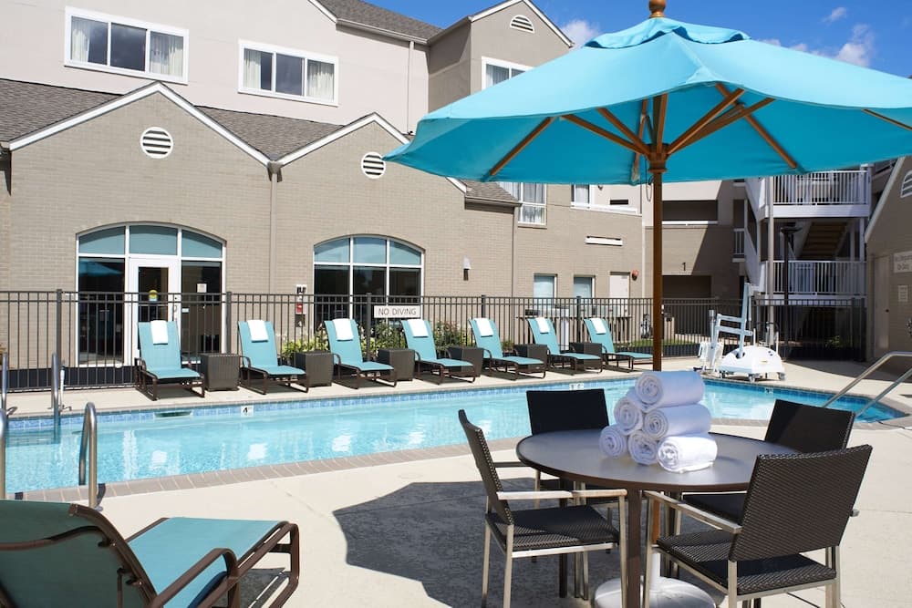 Sonesta Es Suites Detroit Warren main