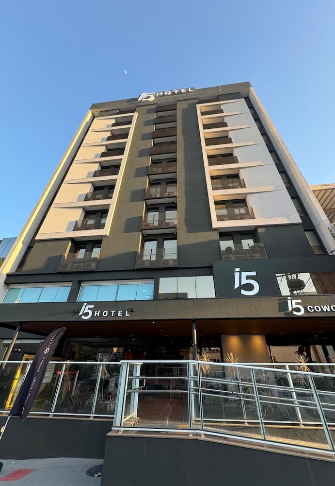 Play Hotel main