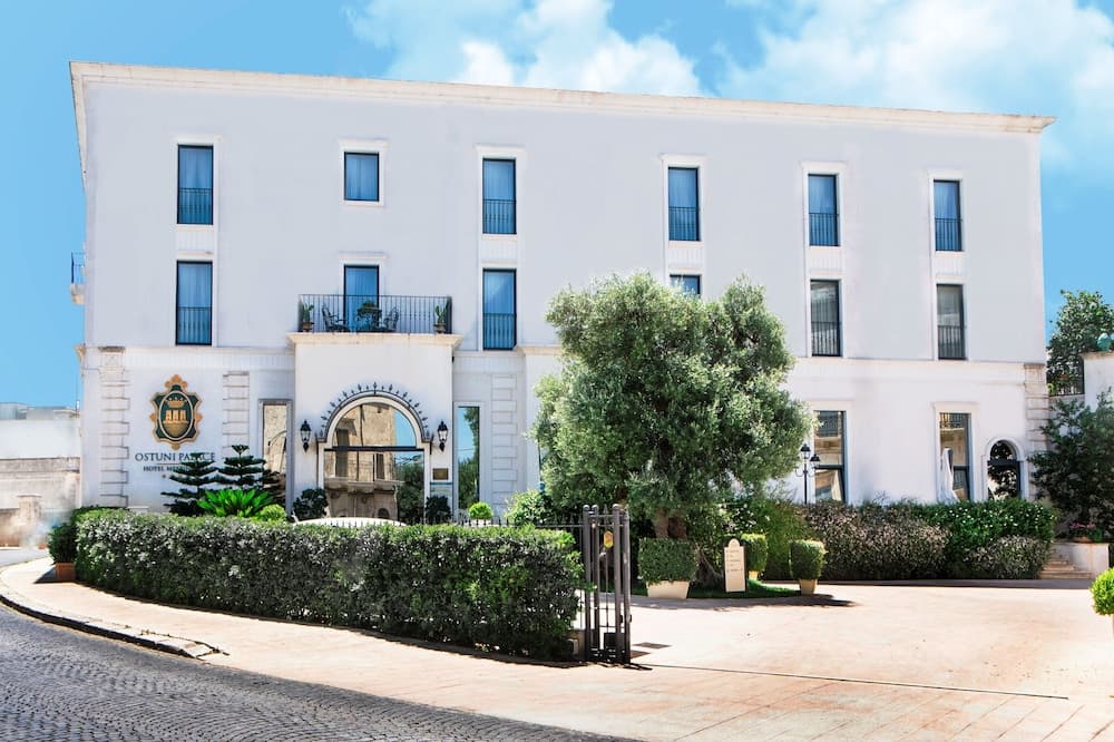 Ostuni Palace main
