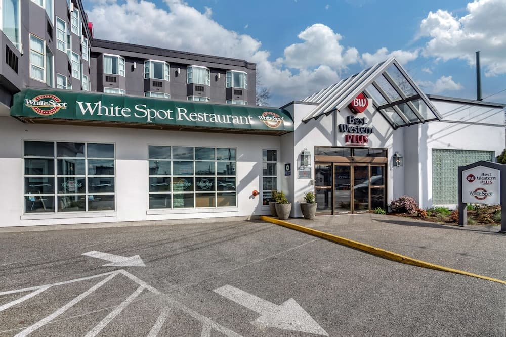 Best Western Plus Vancouver Airport Hotel main