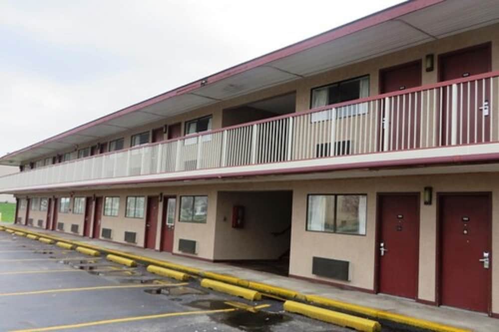 Days Inn By Wyndham Plainfield main