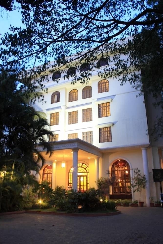 Grand Magrath main
