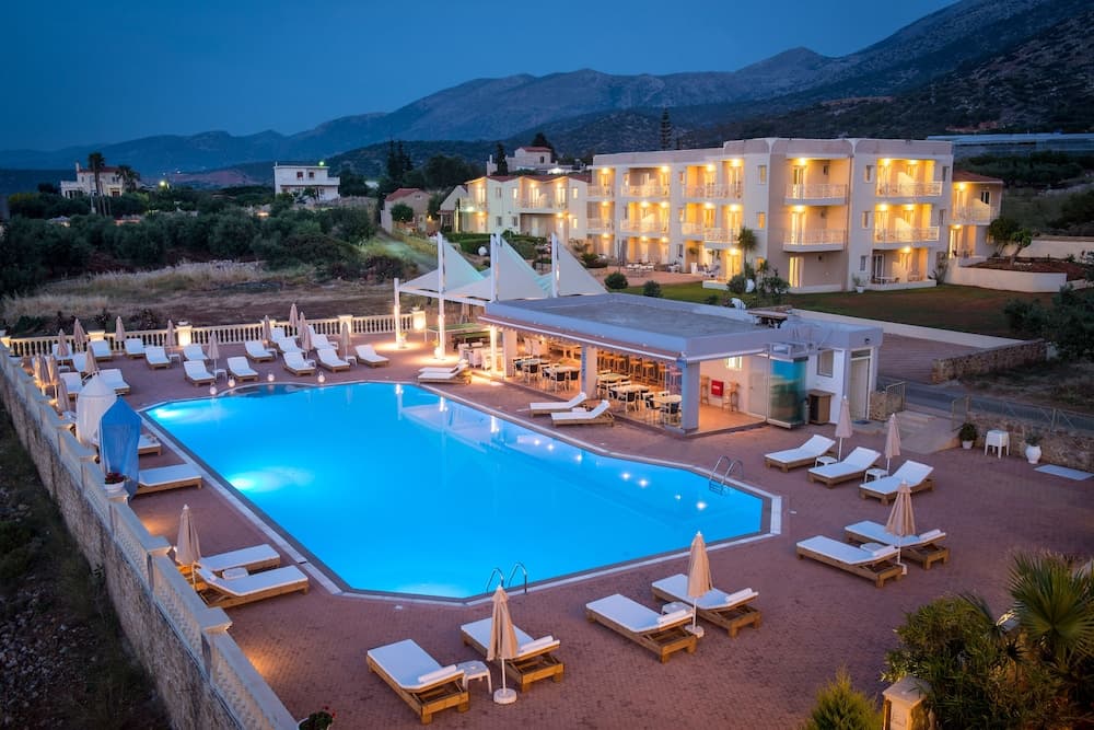 Notos Heights Hotel & Suites main