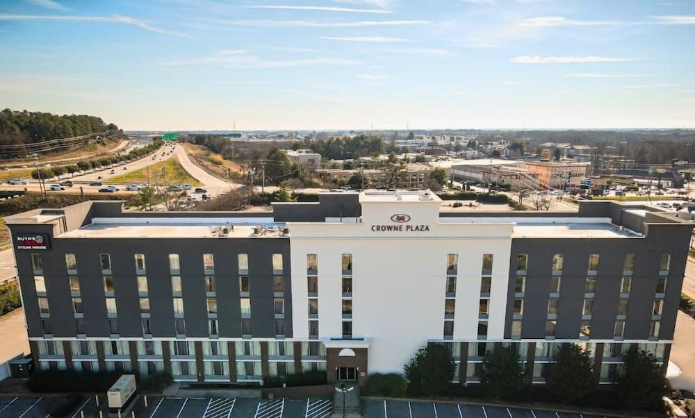 Crowne Plaza Greenville I 385 Roper Mtn Rd main