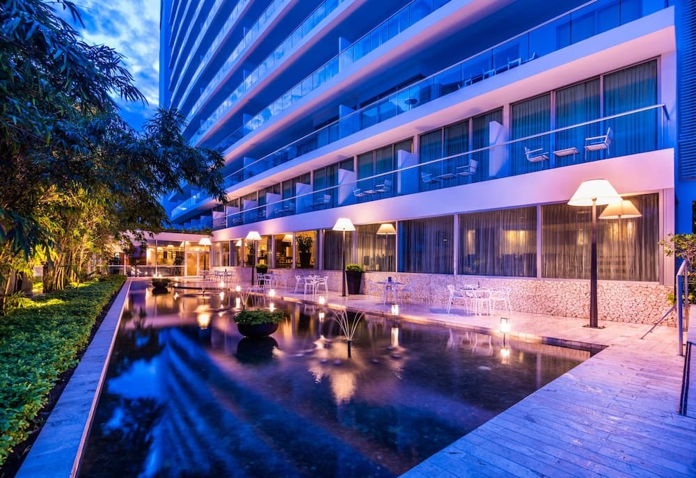 Holiday Inn Cartagena Morros main