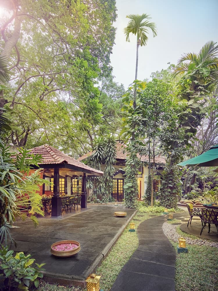 Vivanta Bengaluru Residency Road main