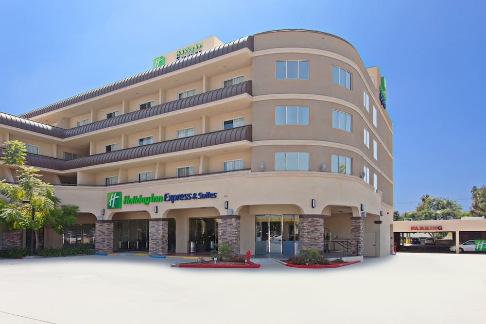 Holiday Inn Express & Suites Pasadena - Los Angeles main
