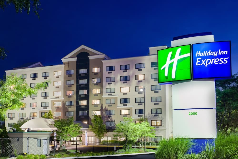Holiday Inn Express Hauppauge-Long Island main