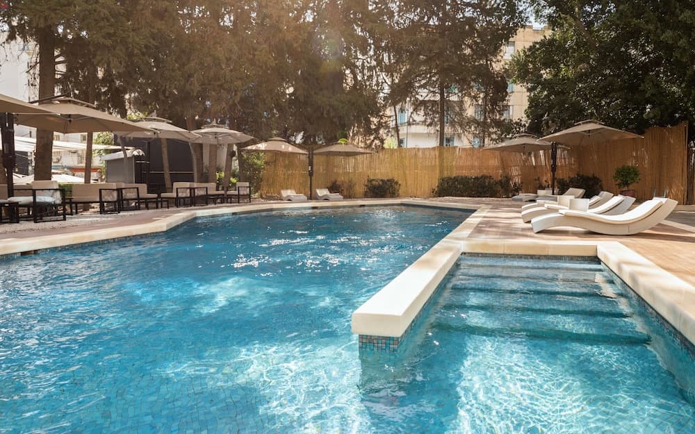 Golden Tulip El Mechtel main