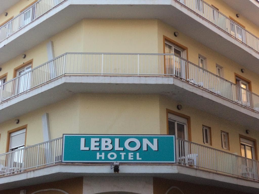 Leblon main