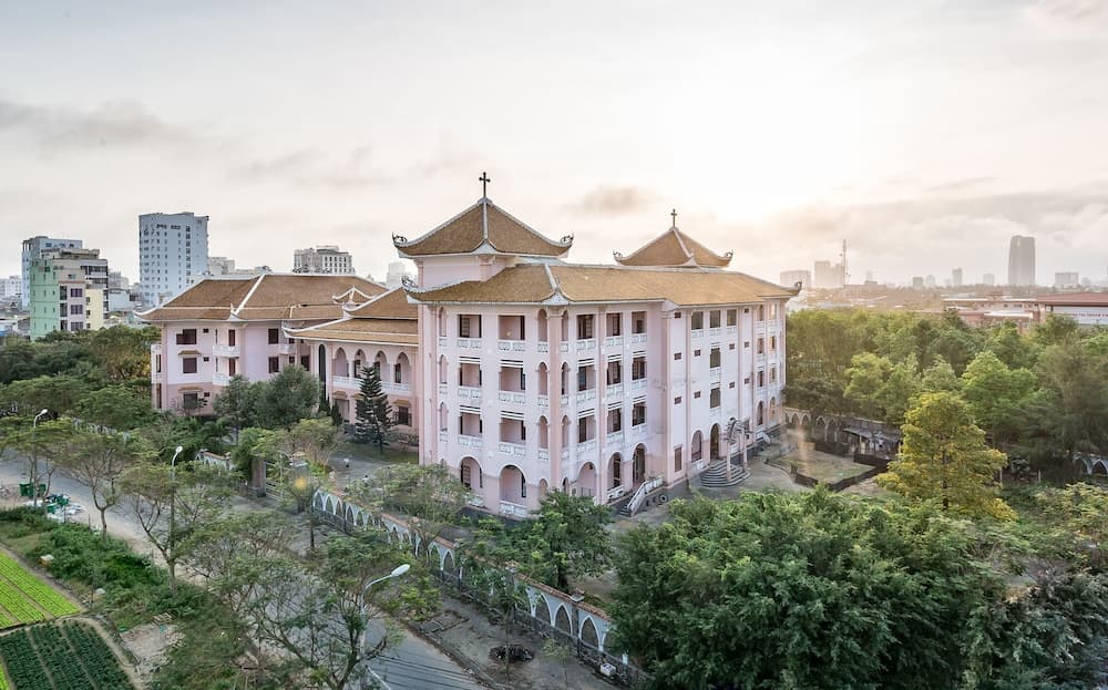 Haka Hotel & Apartment main