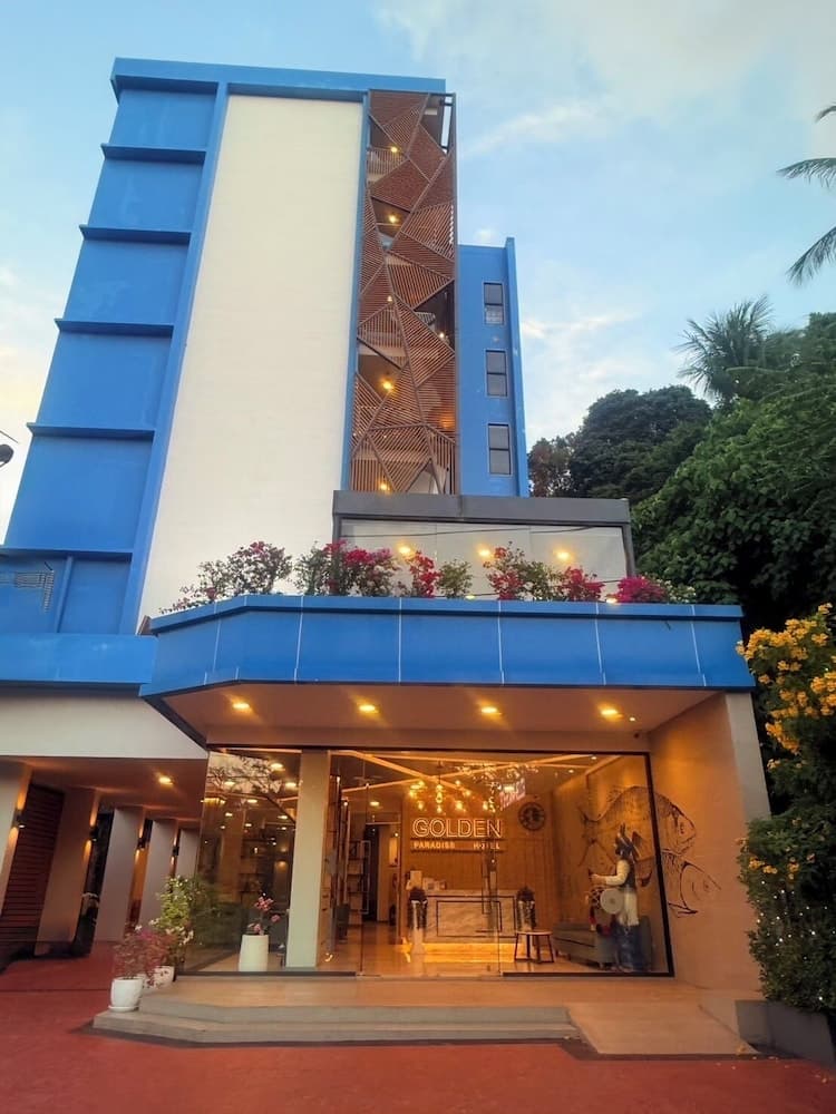 Golden Paradise Hotel main