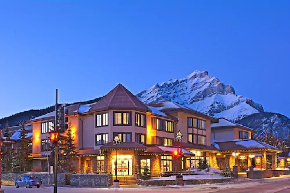 Elk + Avenue Hotel main