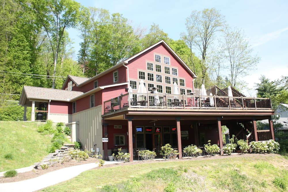 The Shawnee Inn And Golf Resort