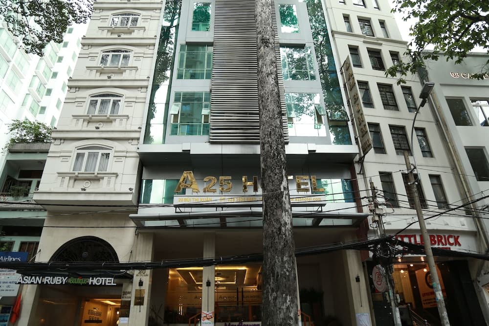 A25 Hotel 20 Bui Thi Xuan main